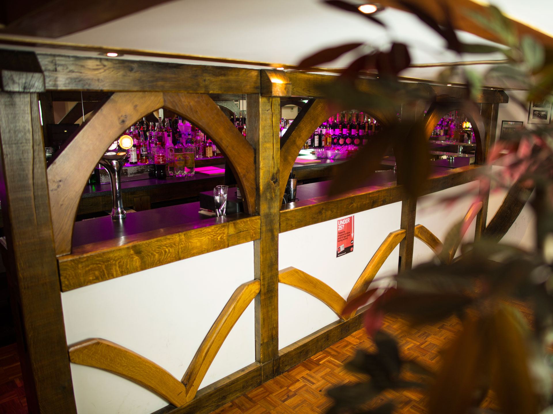 Hunt's Lounge - Bar Area