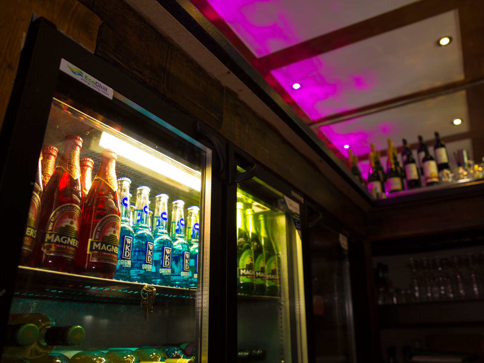 Hunt's Lounge - Bar Area