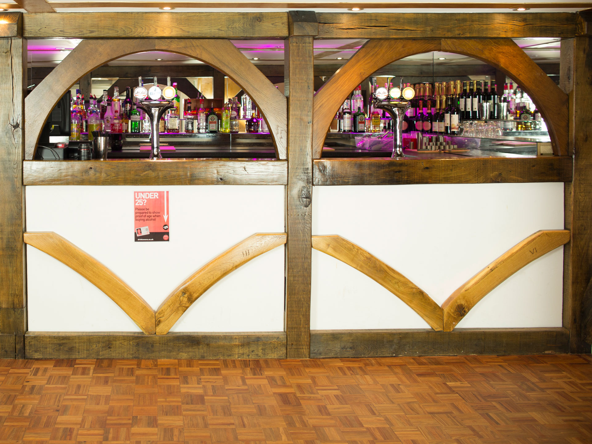 Hunt's Lounge - Bar Area